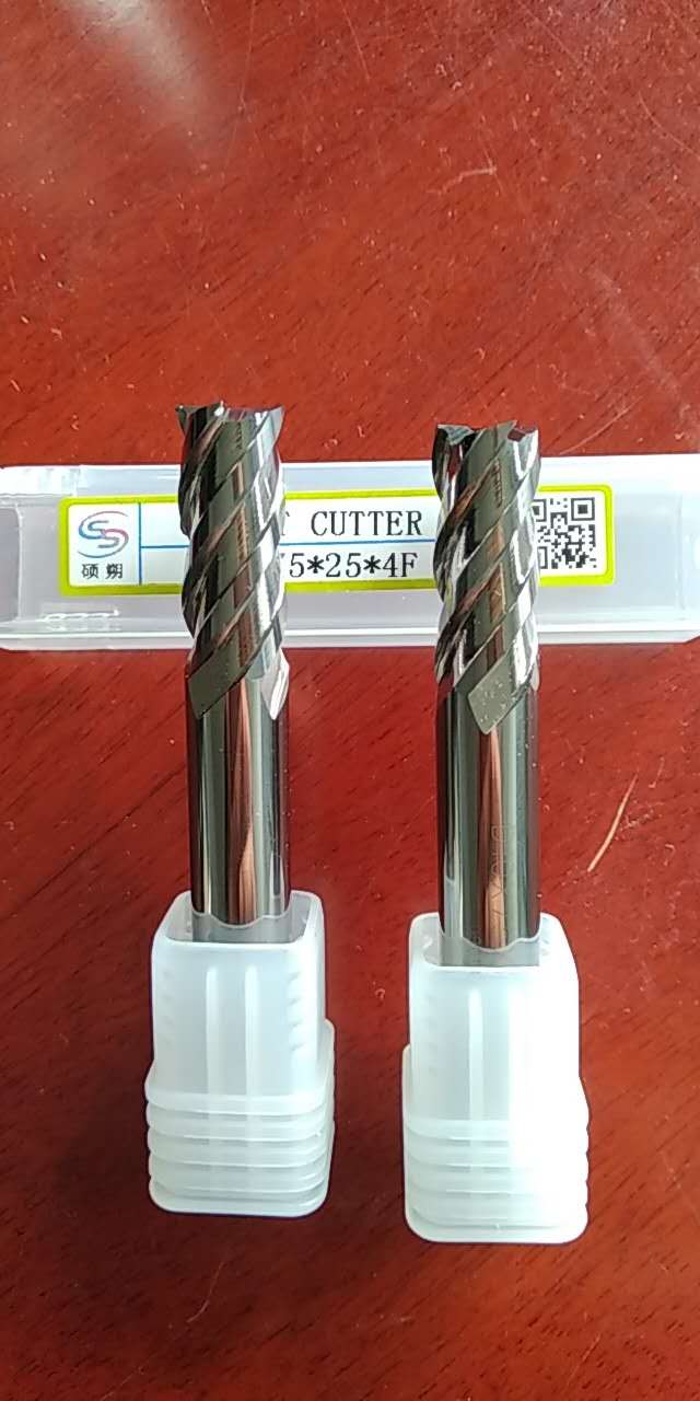 三角形数控刀片替代TNGG160402R-FNX2525金属陶瓷刀具的技术分析与应用策略